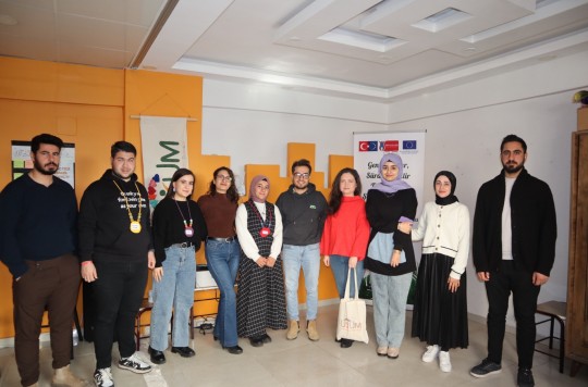 Dr. Öğr. Üyesi Emine Yöney, AB ve Ulusal Ajans Destekli Proje Kapsamında Sunum ve Atölye Çalışması Gerçekleştirdi